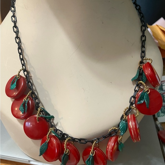 Necklace vintage Bakelite dangling red cherries green leaves signed
